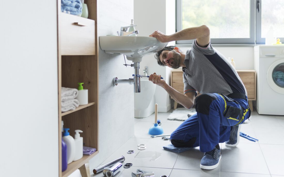 Manutenzione Impianti a Milano e Provincia: Elettrici, Idraulici e Termici 1 Manutenzione Impianti idraulici a Milano e Provincia